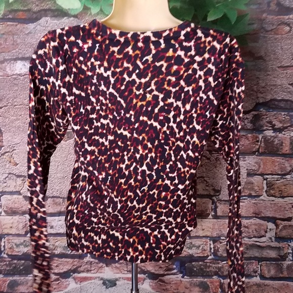 Leopard Print V Neck Button Down Cardigan - Picture 4 of 5